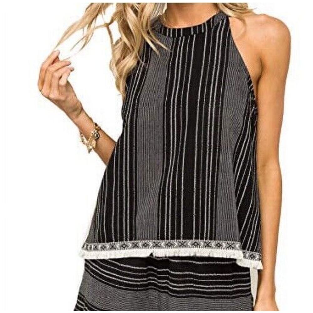 New Hem And Thread Fringe Tank Top, size small, Sleeveless